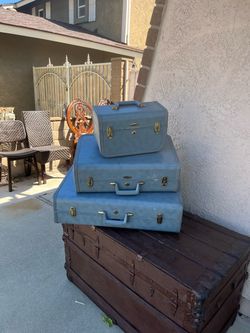Vintage Blue Hard Shell Luggage Set of 3