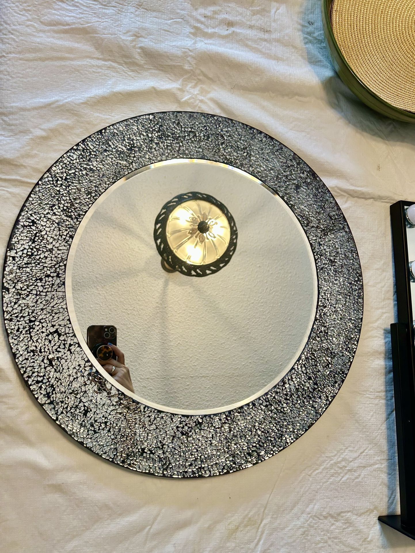 Modern Mosaic Frame Wall Mirror, Decorative Round Wall Mirror Diameter 20"