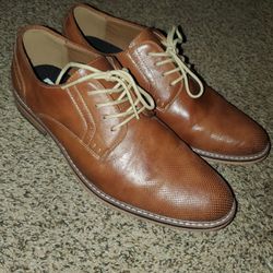 Like New Madden Dress Shoes Size 11