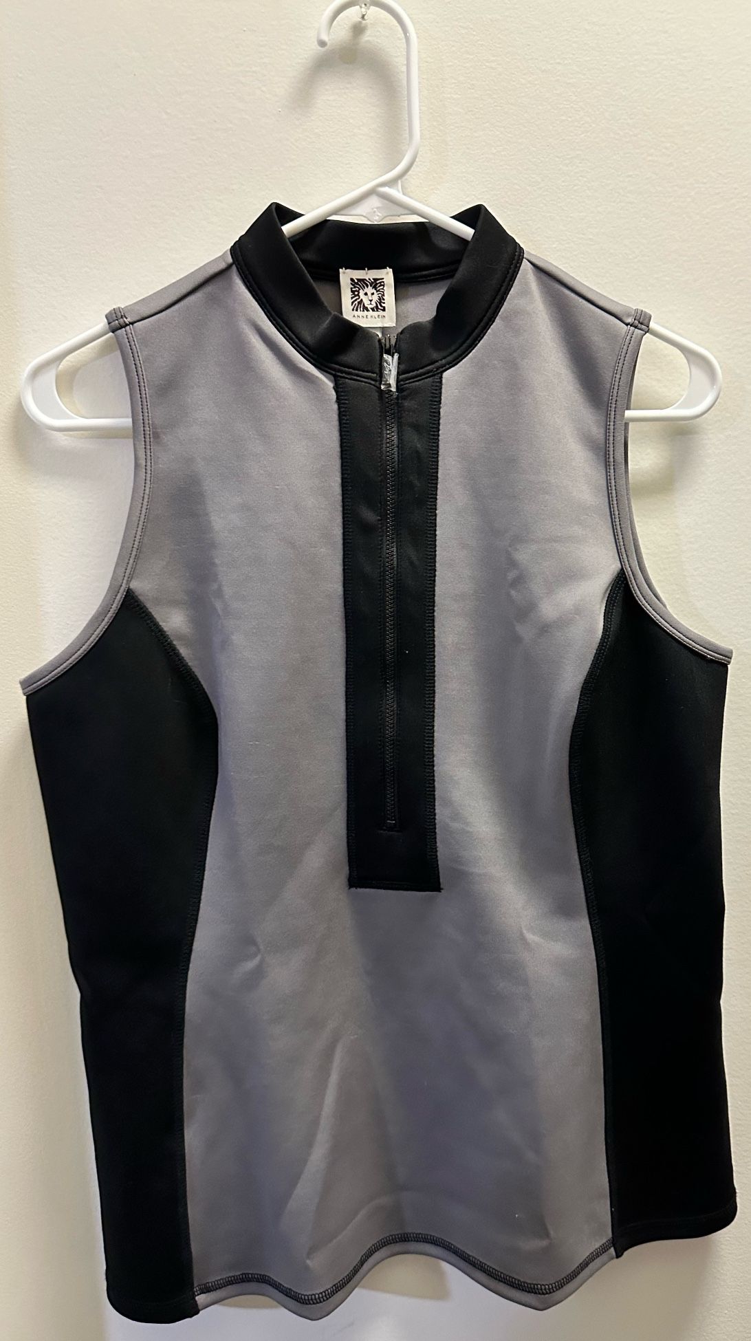 NWT ANNE KLEIN Top 1/4 Zip Thermal Vest Women's Medium Color Block Black & Gray