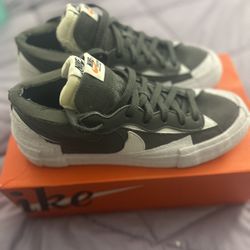 Size 8 - Nike sacai x Blazer Low Iron Grey