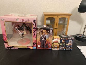 Anime statues
