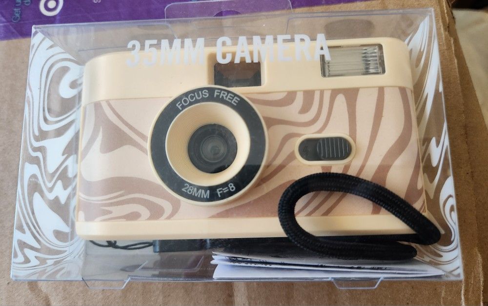New Urban Outfitters Cream Swirl 35mm Flash Camera
