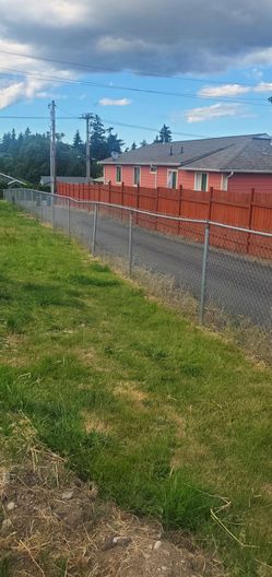 Chain link fence 180 ft
