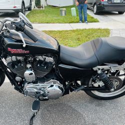 Harley Davidson Sportster Xl Custom 1200