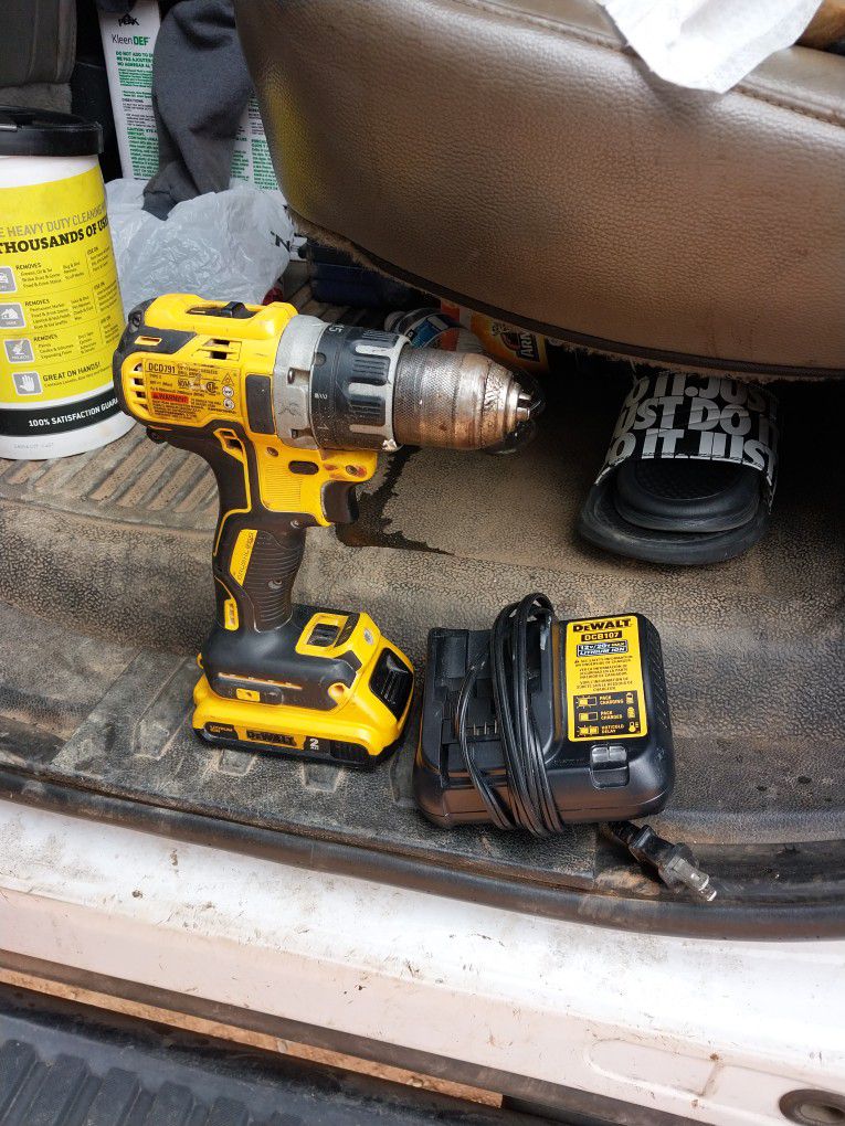 Dewalt Driver With Charger /Battery