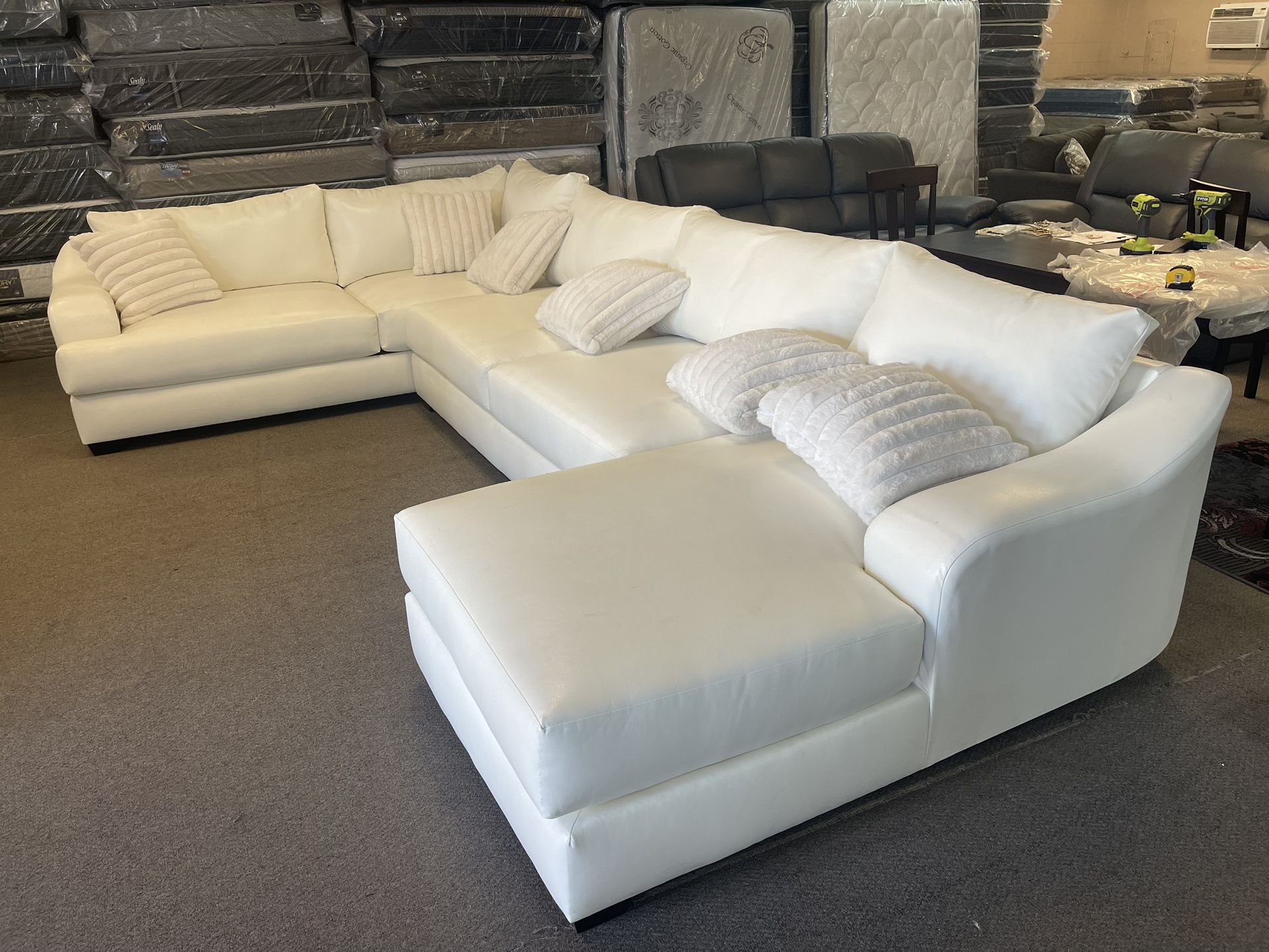 NEW SECTIONAL WHITE