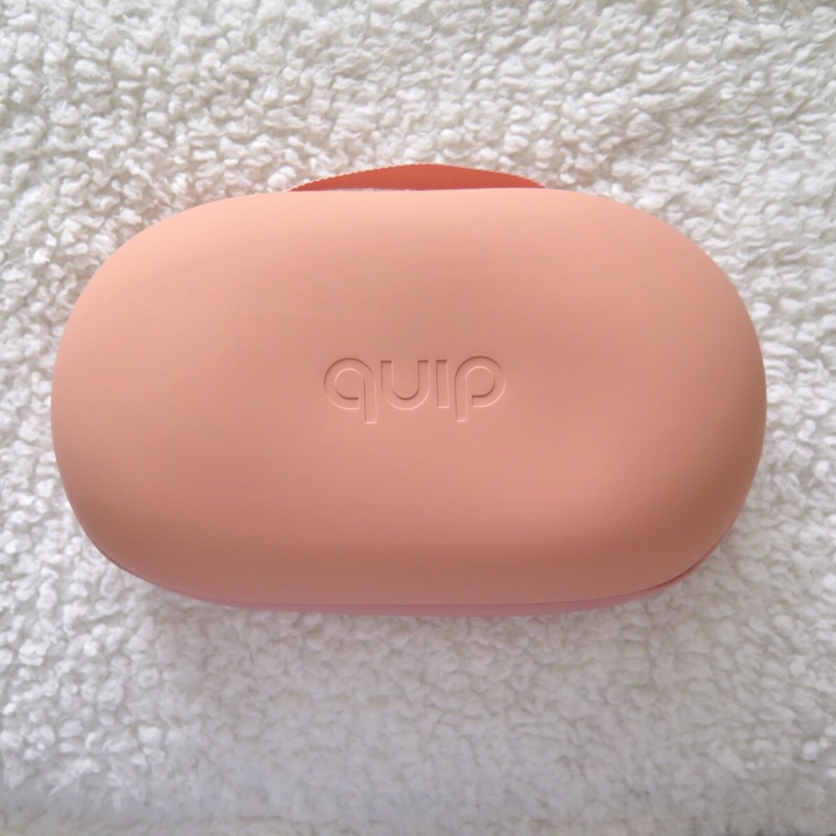QUIP- Cooper Refresh Silicon Travel Bag / Tote Zip Coral /Pink / Orange / Blush Color