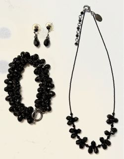Nice Beaded Necklace, Bracelet, and Earring Set