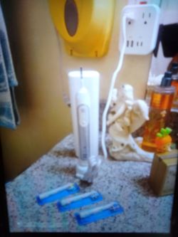 CEPILLO DE DIENTES ORAL -B CON 3 CABEZAS DE REPUESTO COMPATIBLE