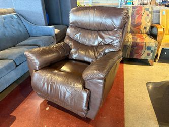 LA-Z-BOY Chocolate Brown Leather Manual Recliner Chair