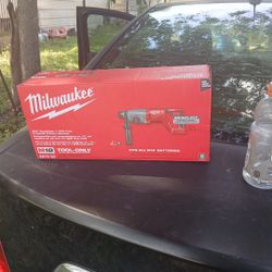 Milwawkee M18 Brushless 1"  SDS D-Handle Rotary Hammer 