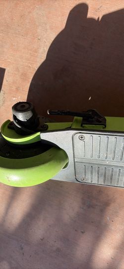Electric scooter