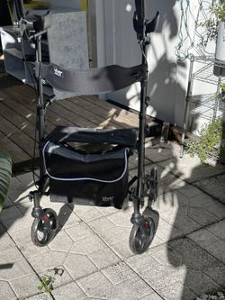 Walker With Arm Rest. Vive Health Upright Walker Rollator