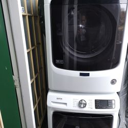 Like New Electric Front Load Maytag Washer And Dryer Stackable Or Side By Side