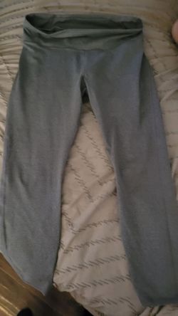 Fabletics gray leggings