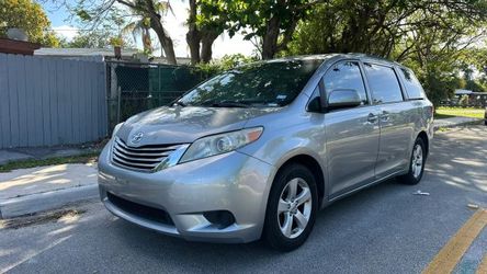 2015 Toyota Sienna