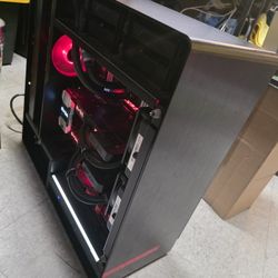 IN WIN Gaming PC