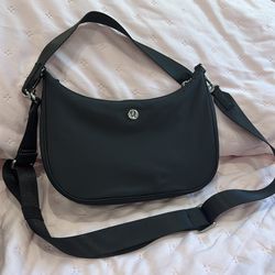 Lululemon City Essentials Small Shoulder Bag 3L