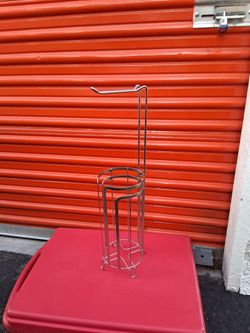 Toilet paper stand pickup 2-8:30 pm rainbow/charleston cash only read description