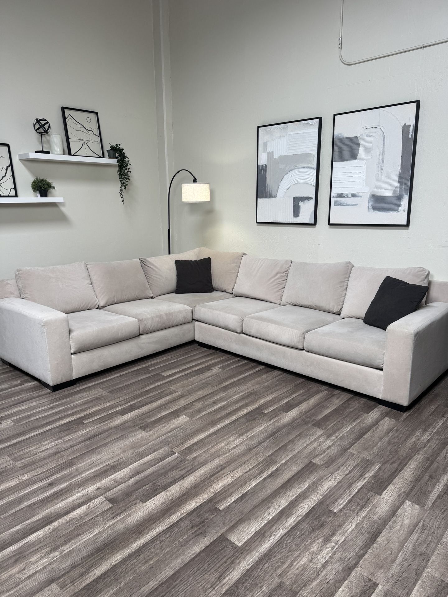 FREE DELIVERY Cream/Beige Sectional Couch