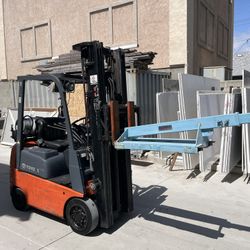 Three Stage Toyota Forklift With Boom