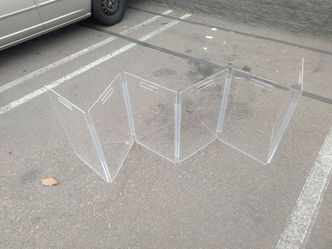 Zig Zag clear pet gate