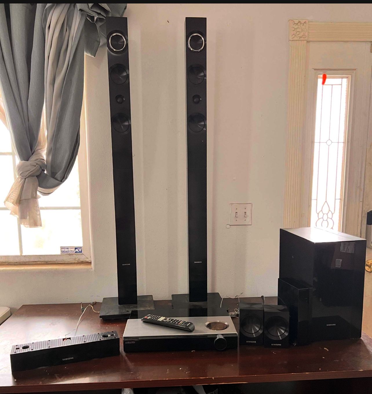 Samsung HT-F9730W 3D Blu Ray Smart 7.1 Ch. 1330W Home Theater System. **PLEASE READ**