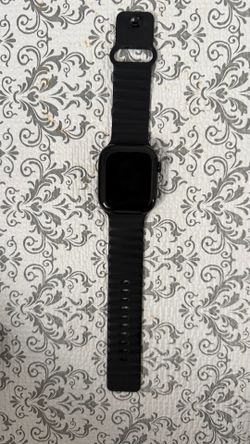 Apple Watch Series 10 (46mm) – Like New + 7 Bands + Protective Case