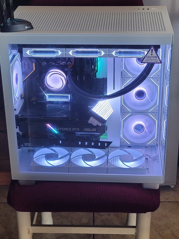 White Gaming Pc