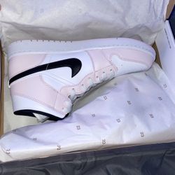 Jordan 1 Mid
