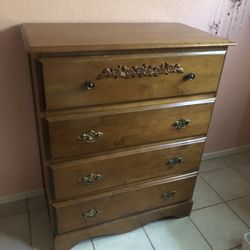 Vintage Flower Detailed Solid Wooden Dresser (4 Drawers)