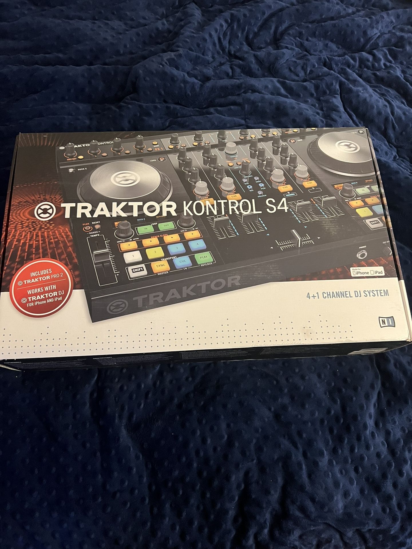 Traktor Kontrol S4 MK2