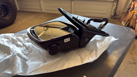 Infiniti Qx80 outside drivers mirror