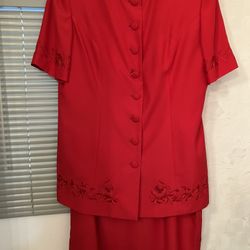 Ladies Suit By Executive Collection Read