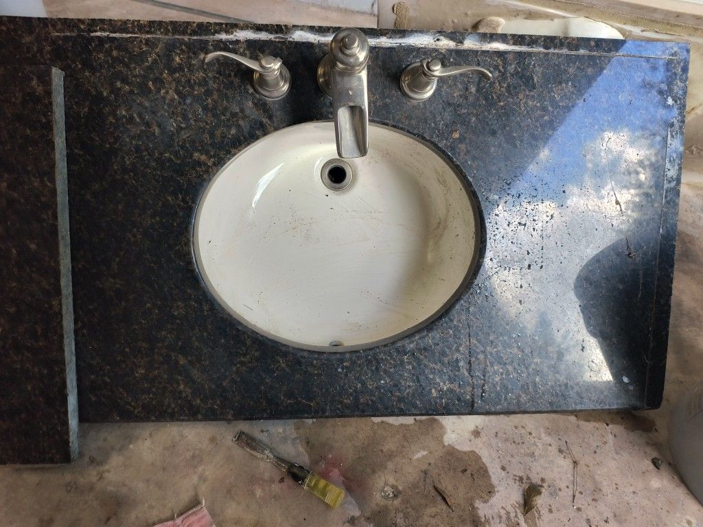 Bathroom Sink and Top 40 X 22