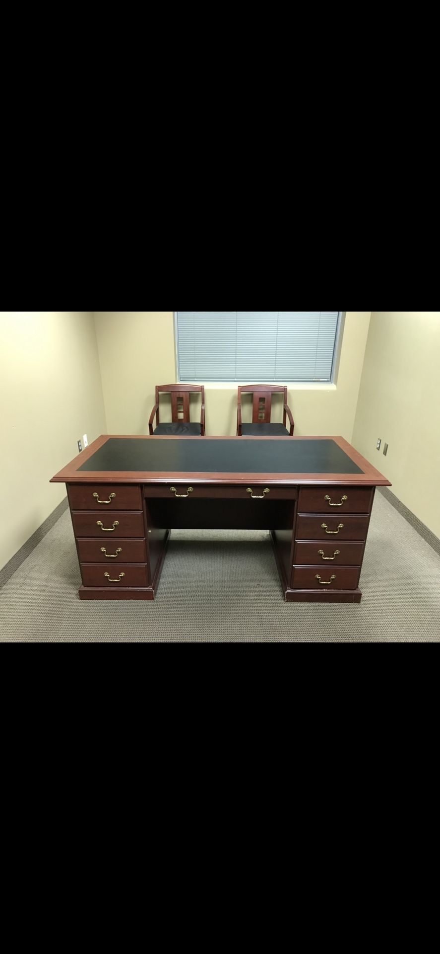 Clear Professional Office Desk. Very Good Condition. 