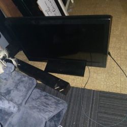 TV DOESN'T WORK FREE FOR PARTS