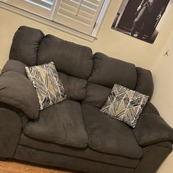 Loveseat 