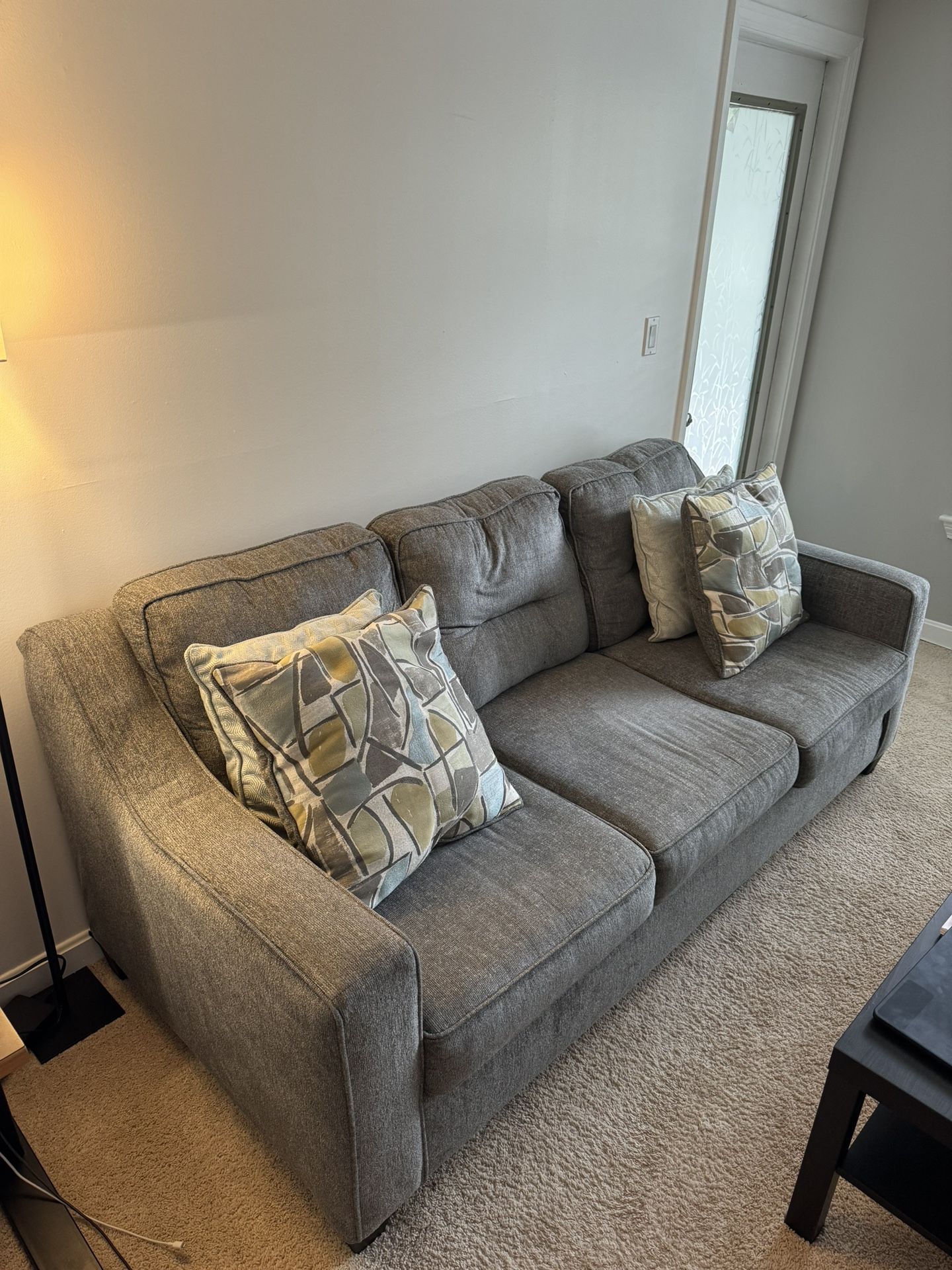 Sofa (Jordans furniture)