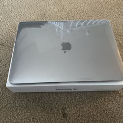 2020 13 Inch MacBook Air M1