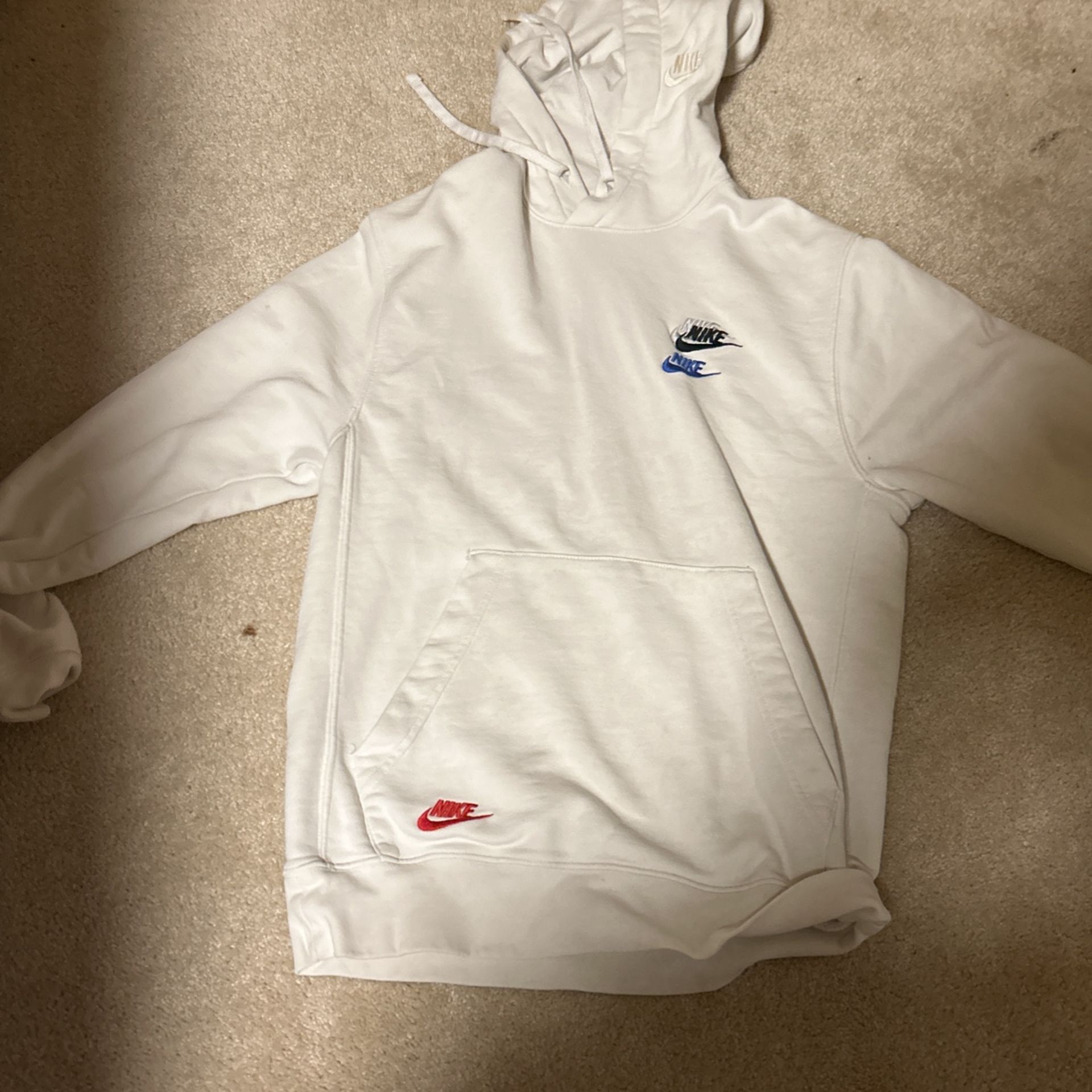 Nike Men’s Sweatshirt Small
