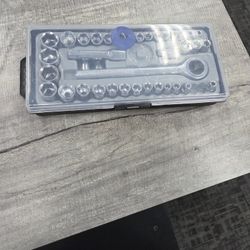 SOCKET WRENCH SET