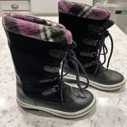 Kids winter boots size 1