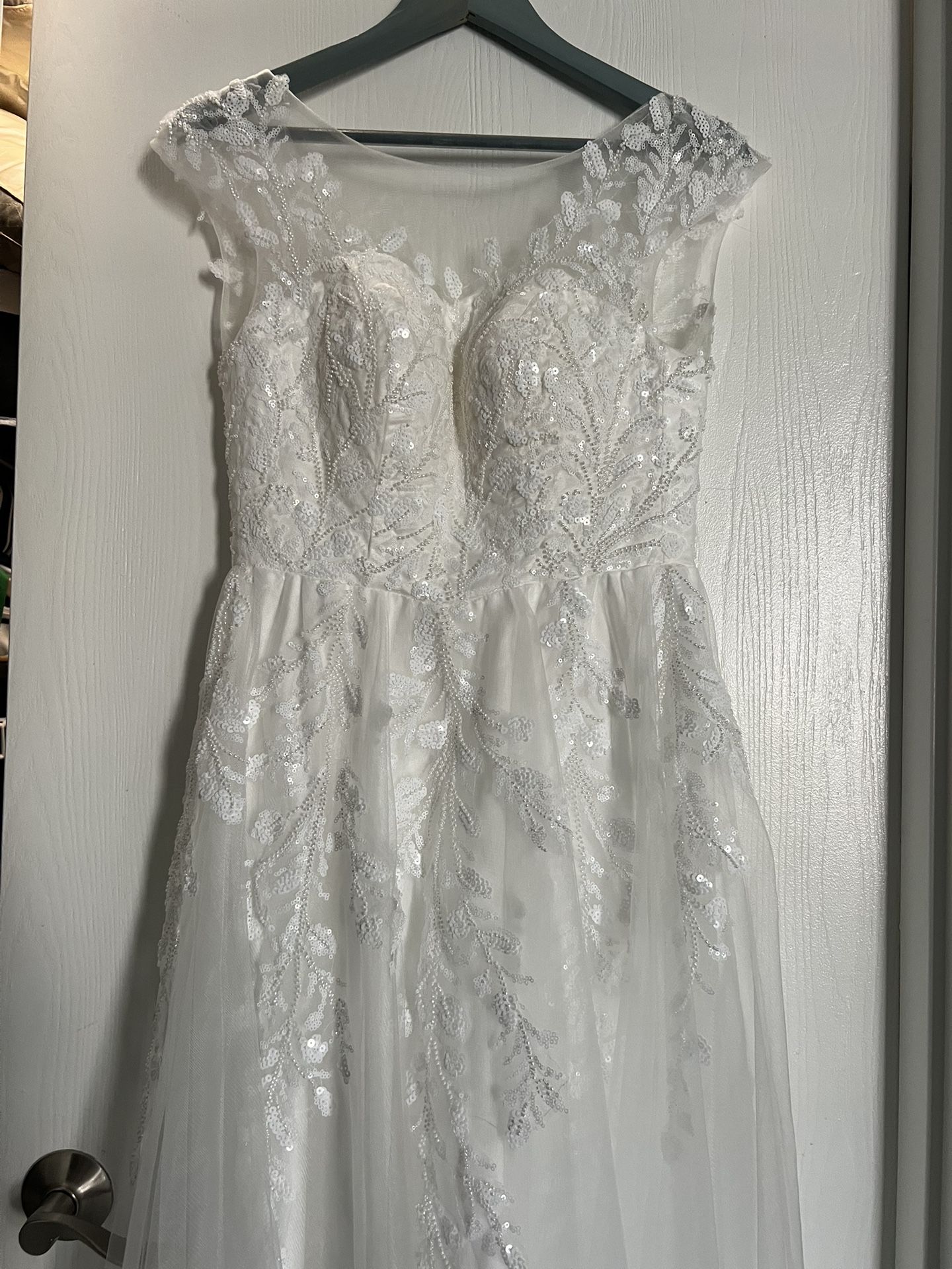 Brand New! Wedding Dress Size 2