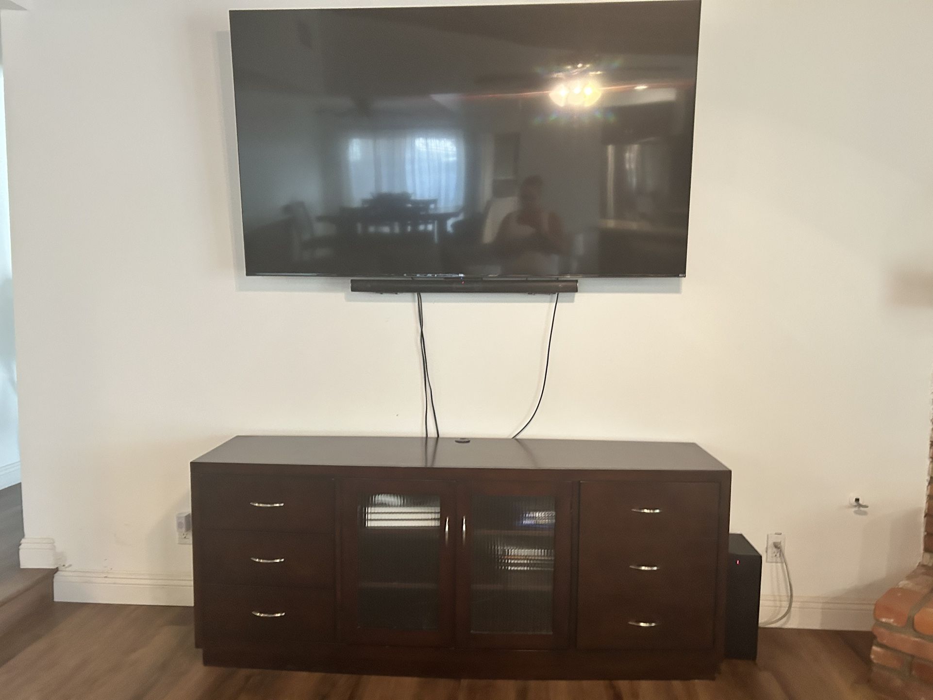 Entertainment/TV Stand 