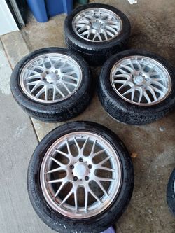 Set of 4 MB Motoring wheels with 'New' Laufenn Tires