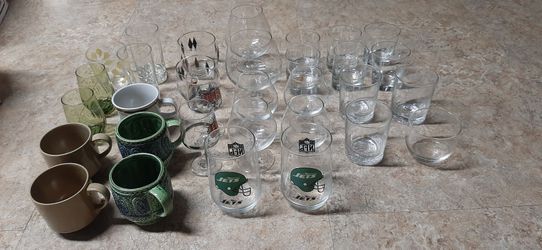 Assorted drinking glasses, bar glasses, & mugs