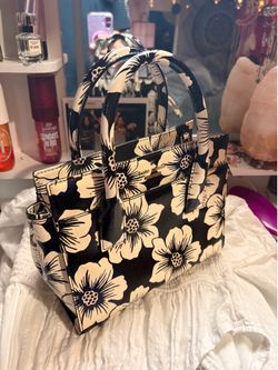 Kate spade purse