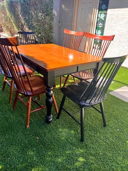 Dining Table with 6 Windsor spindle-back Chairs